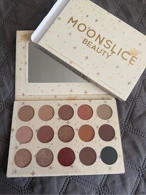 Moonslice Beauty Eyeshadows Palette